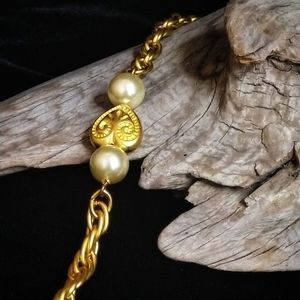 Gold tone hearts and pearls costume necklace